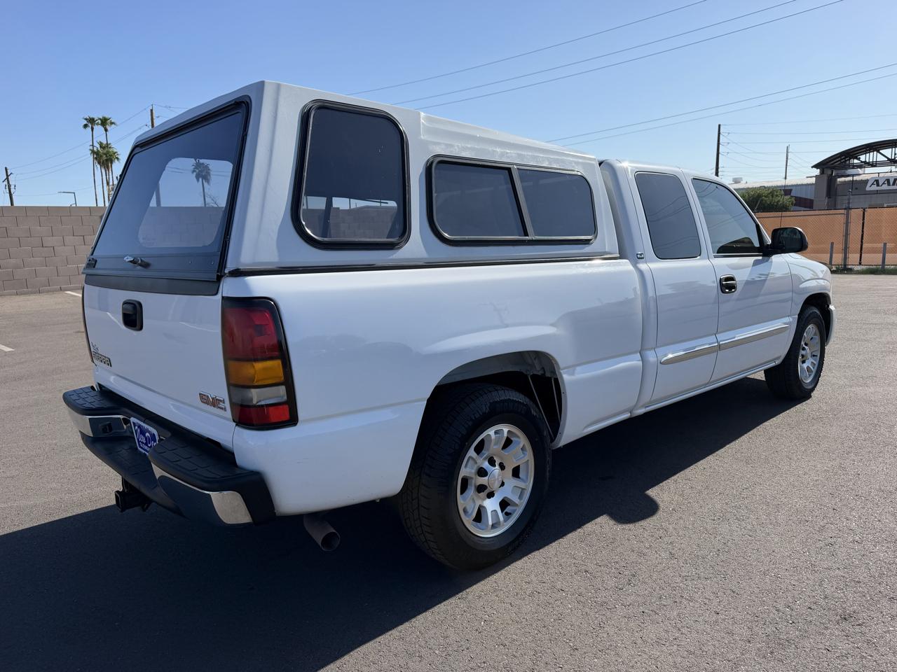 GMC Sierra 1500 2WD Double Cab 147" SLE 2005