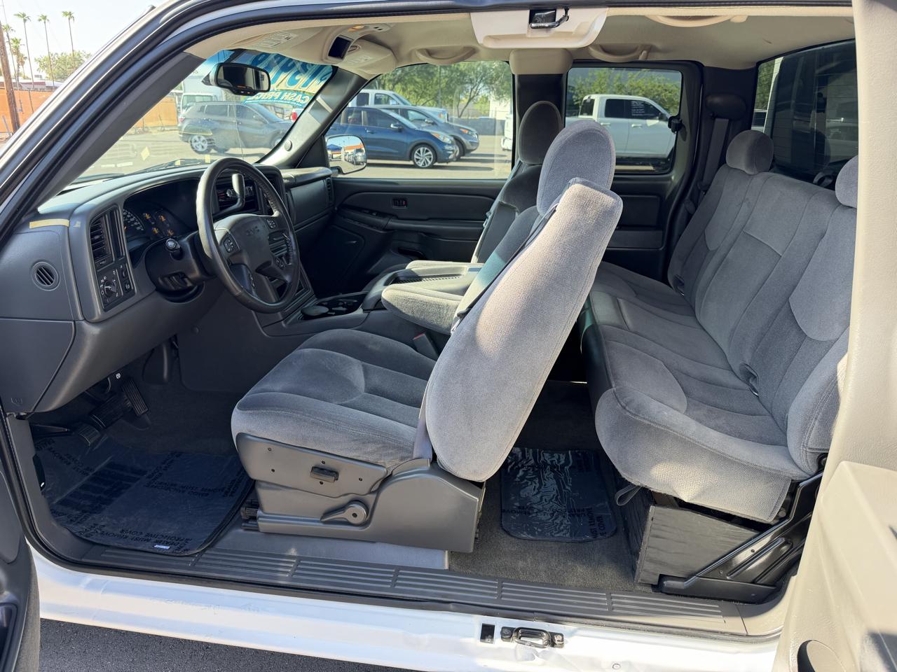 GMC Sierra 1500 2WD Double Cab 147" SLE 2005