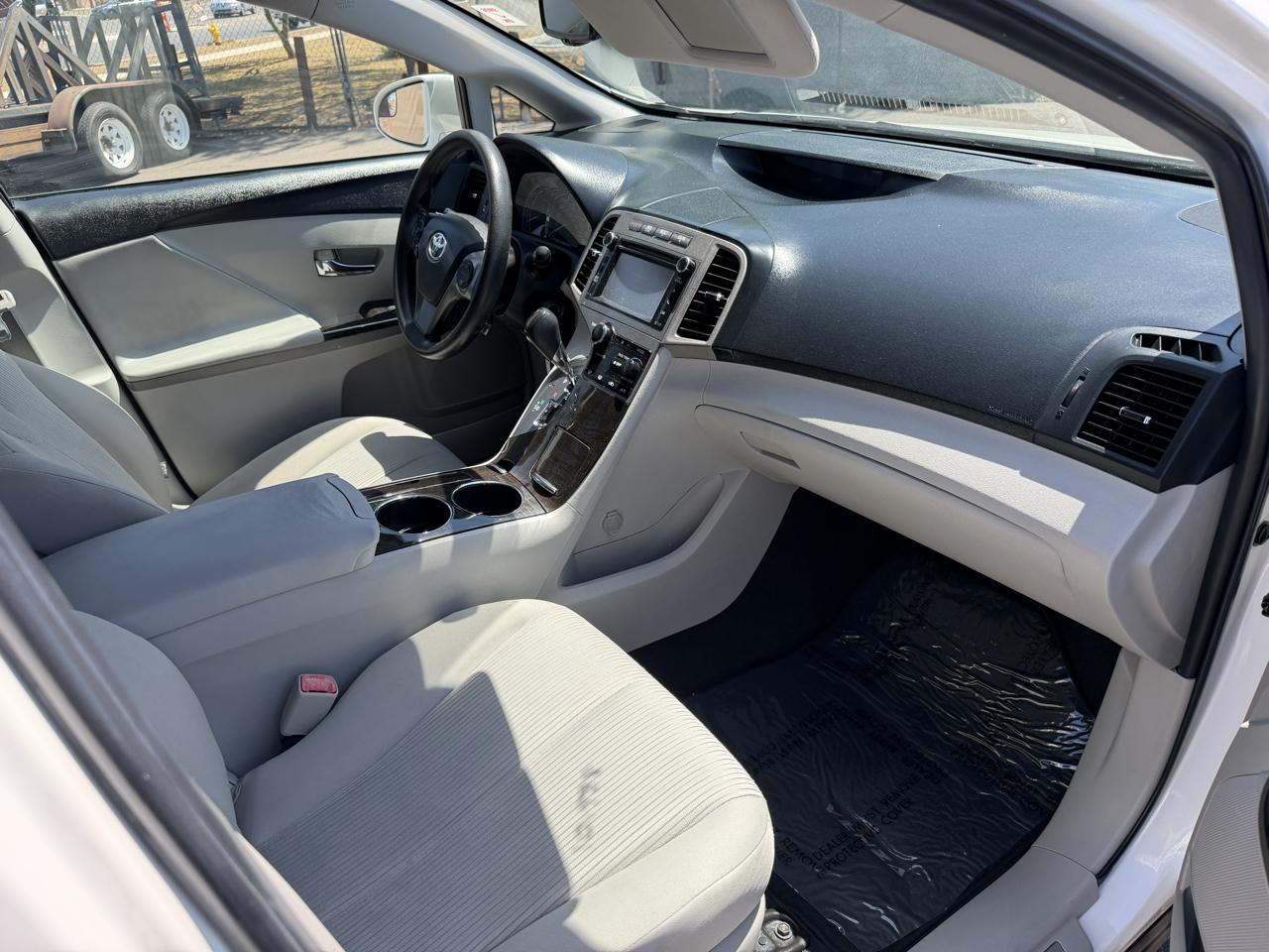 Toyota Venza LE V6 FWD 2014