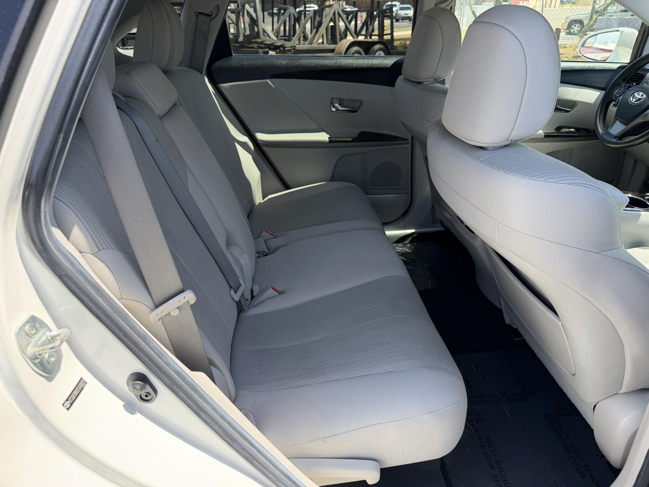 Toyota Venza LE V6 FWD 2014