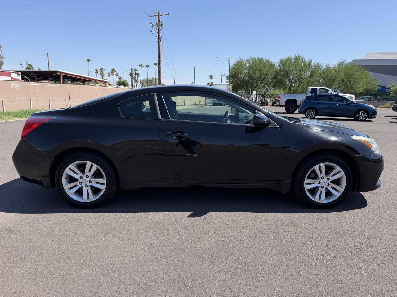 Nissan Altima 2.5 S CVT Coupe 2013