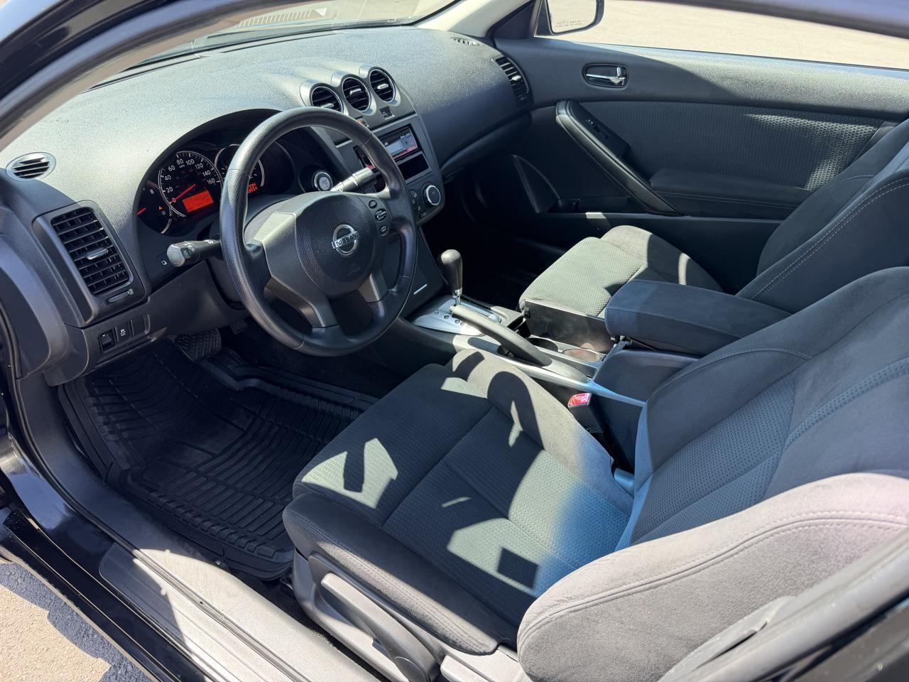 Nissan Altima 2.5 S CVT Coupe 2013