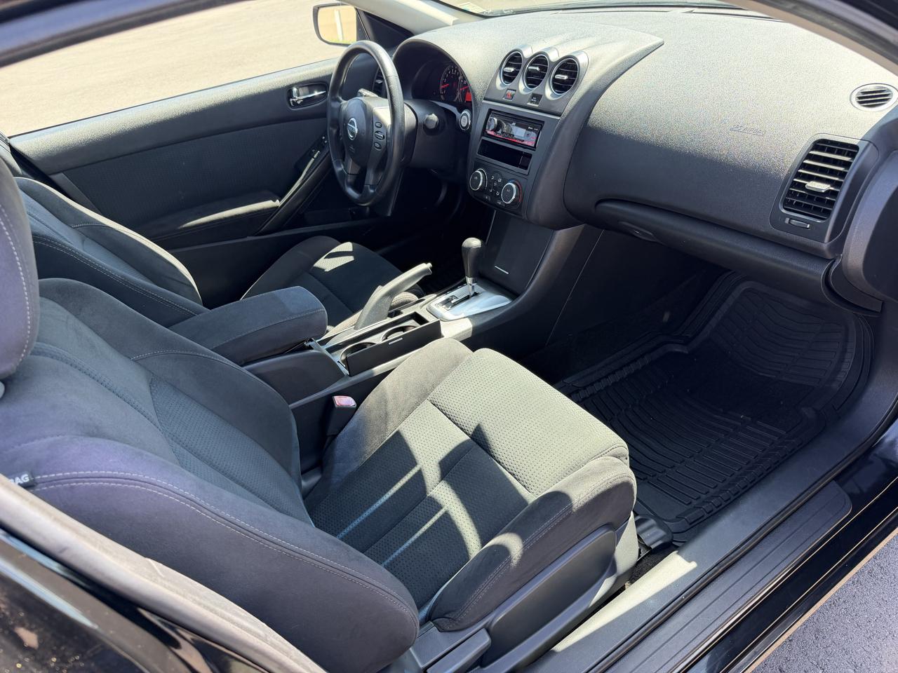 Nissan Altima 2.5 S CVT Coupe 2013