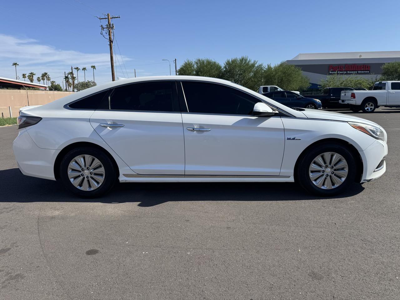Hyundai Sonata Hybrid Base 2016