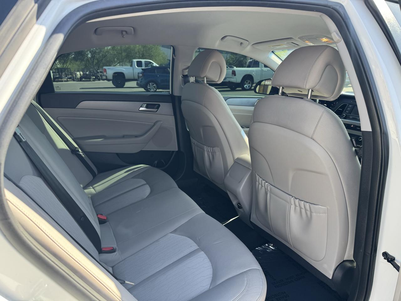 Hyundai Sonata Hybrid Base 2016