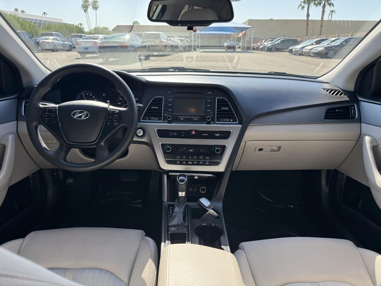 Hyundai Sonata Hybrid Base 2016