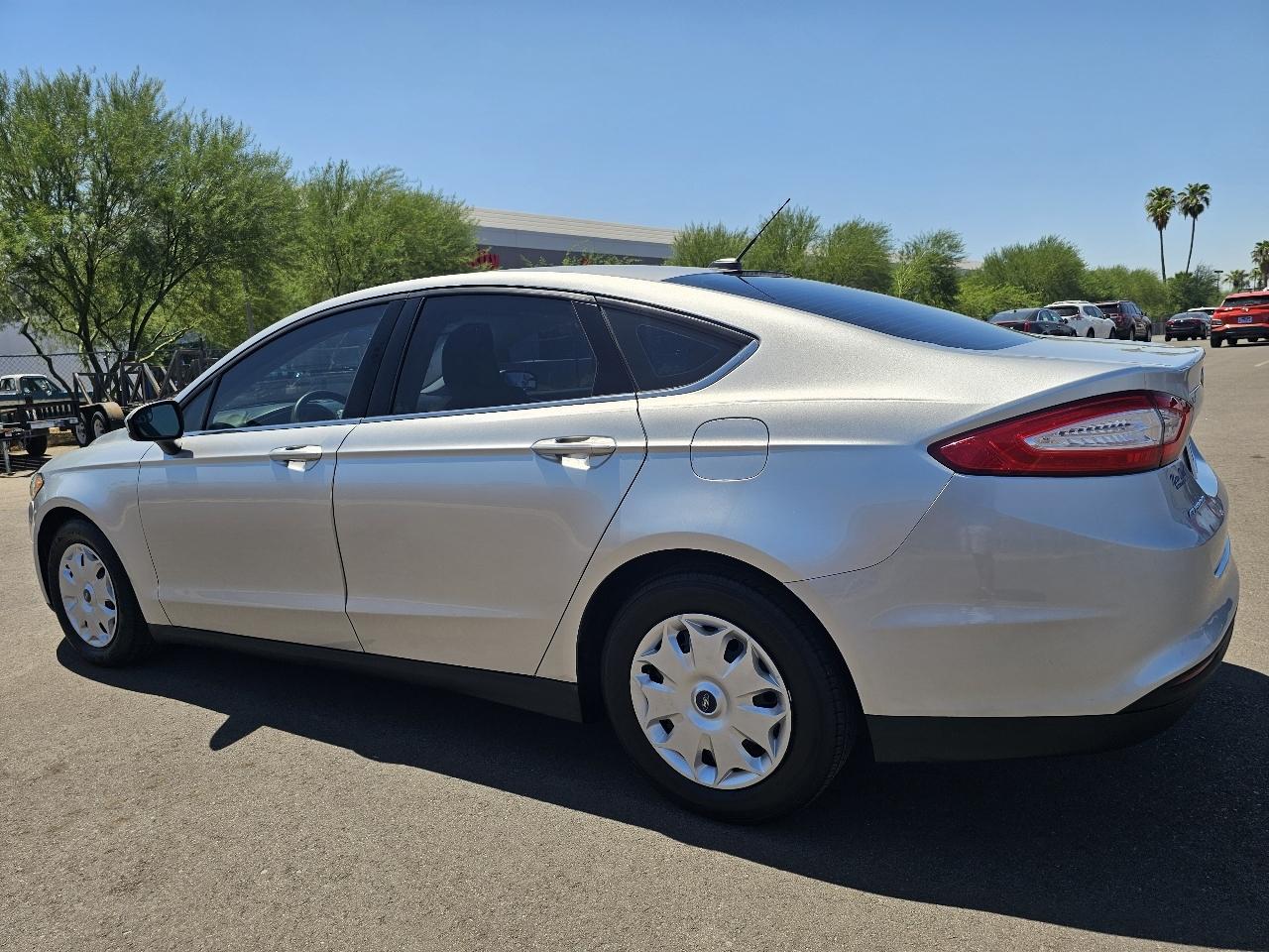Ford Fusion S 2014