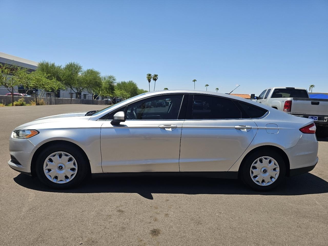 Ford Fusion S 2014