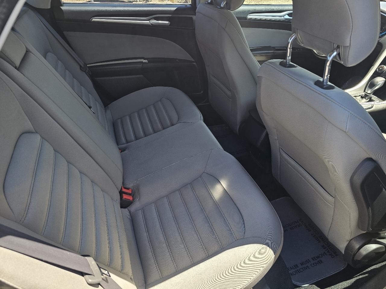 Ford Fusion S 2014