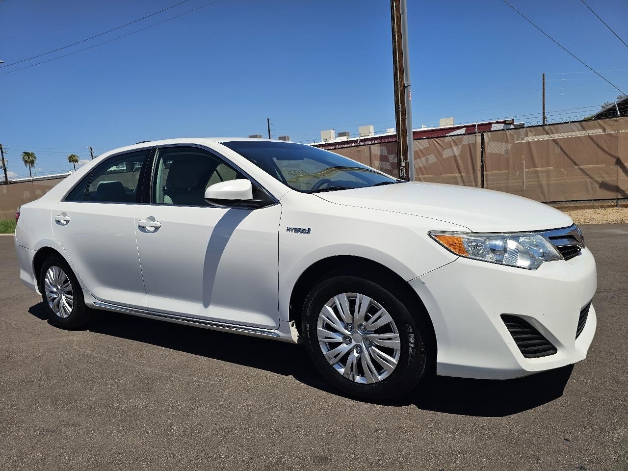 Toyota Camry Hybrid XLE 2013