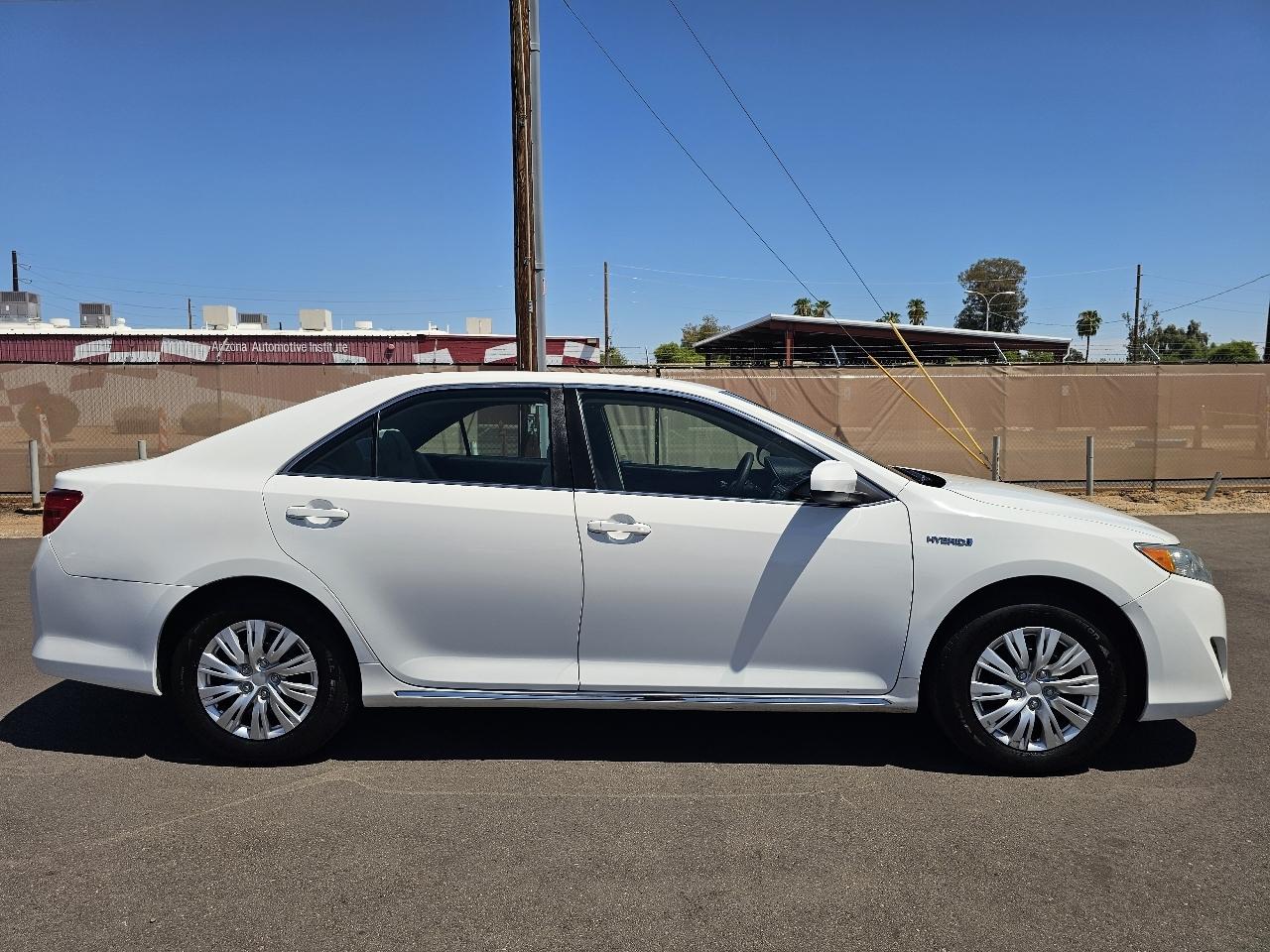 Toyota Camry Hybrid XLE 2013