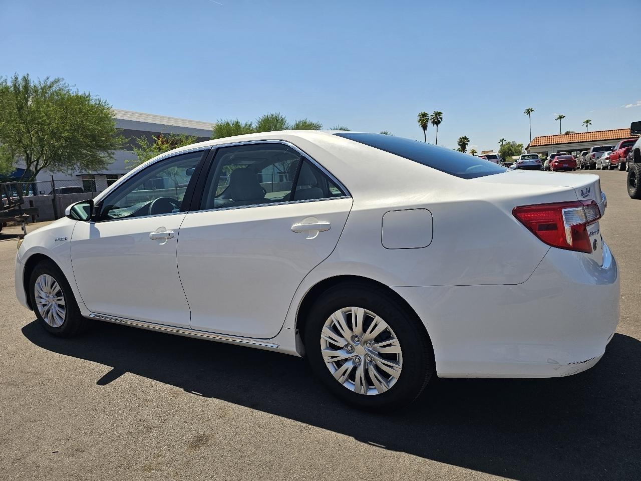Toyota Camry Hybrid XLE 2013