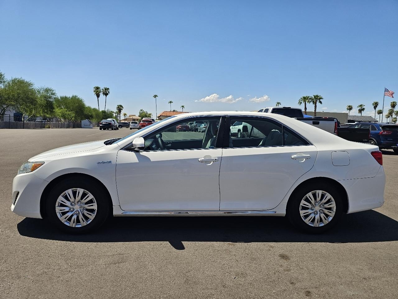 Toyota Camry Hybrid XLE 2013