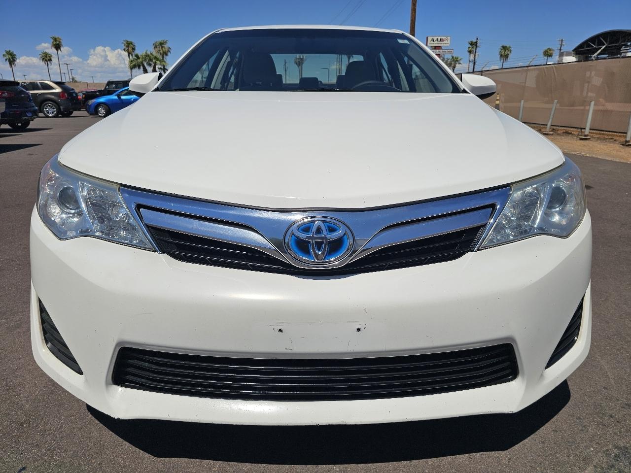 Toyota Camry Hybrid XLE 2013