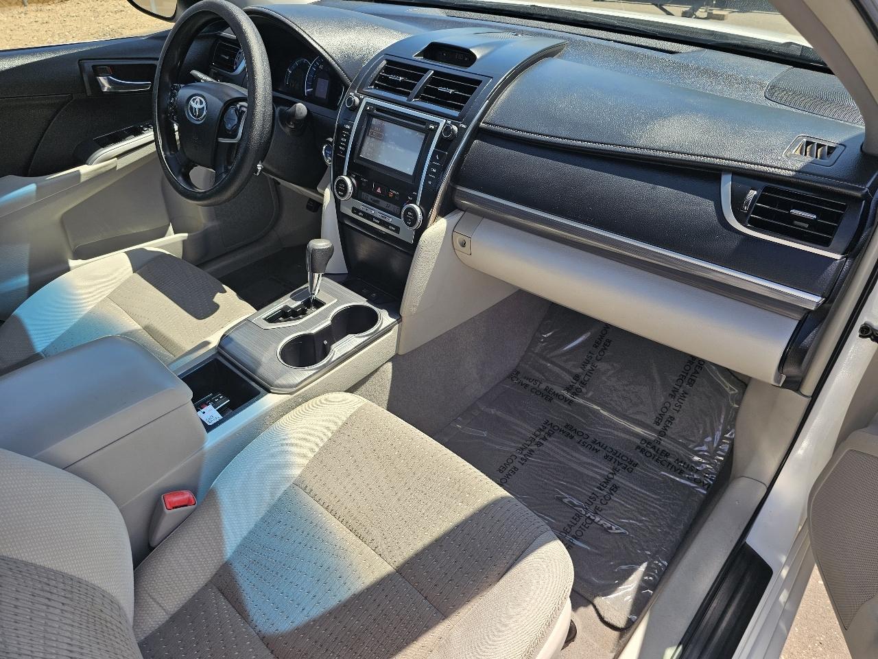 Toyota Camry Hybrid XLE 2013