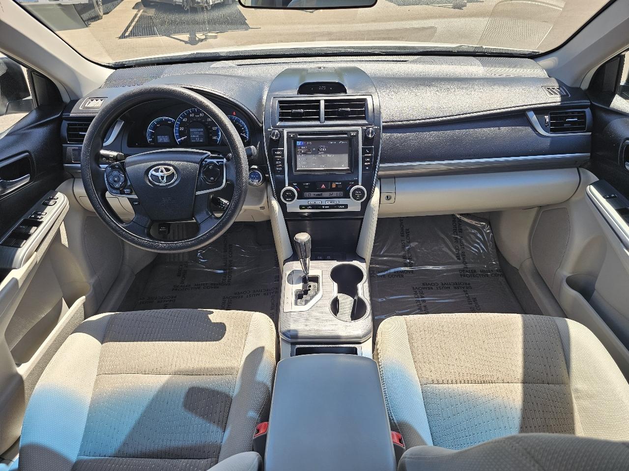 Toyota Camry Hybrid XLE 2013