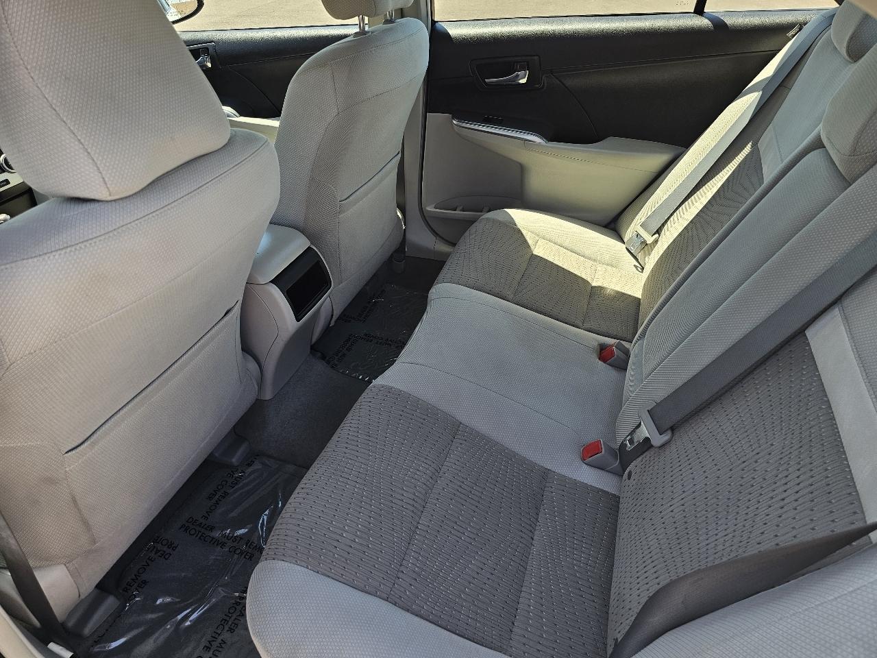 Toyota Camry Hybrid XLE 2013