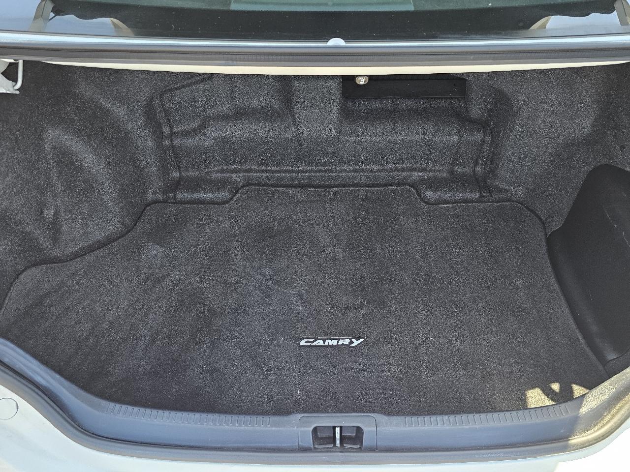 Toyota Camry Hybrid XLE 2013