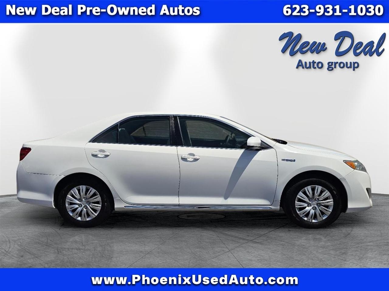 Toyota Camry Hybrid XLE 2013