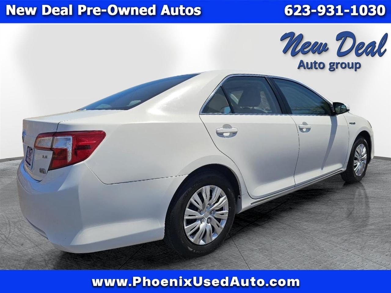 Toyota Camry Hybrid XLE 2013