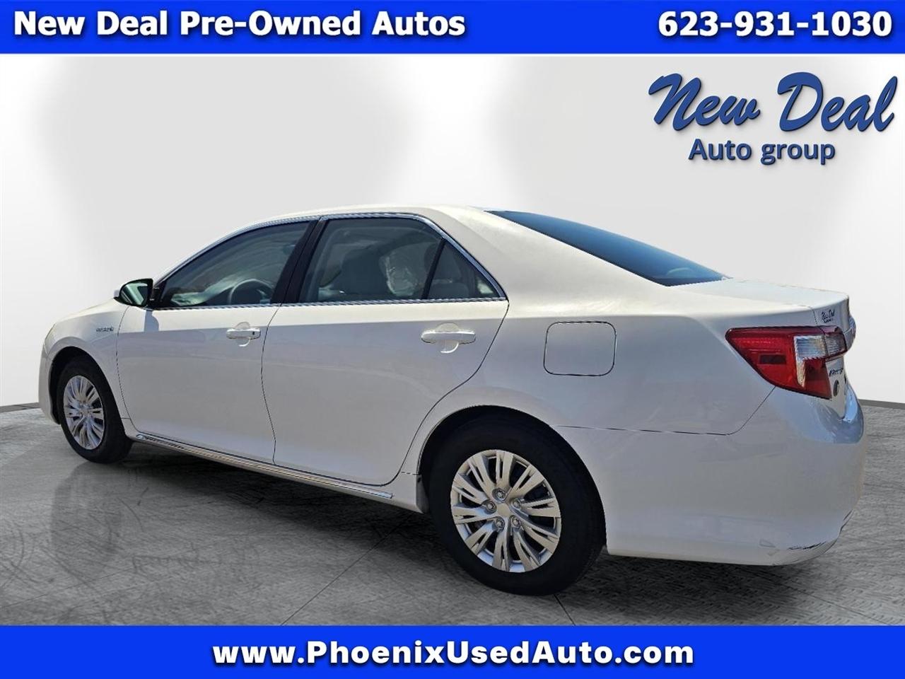 Toyota Camry Hybrid XLE 2013