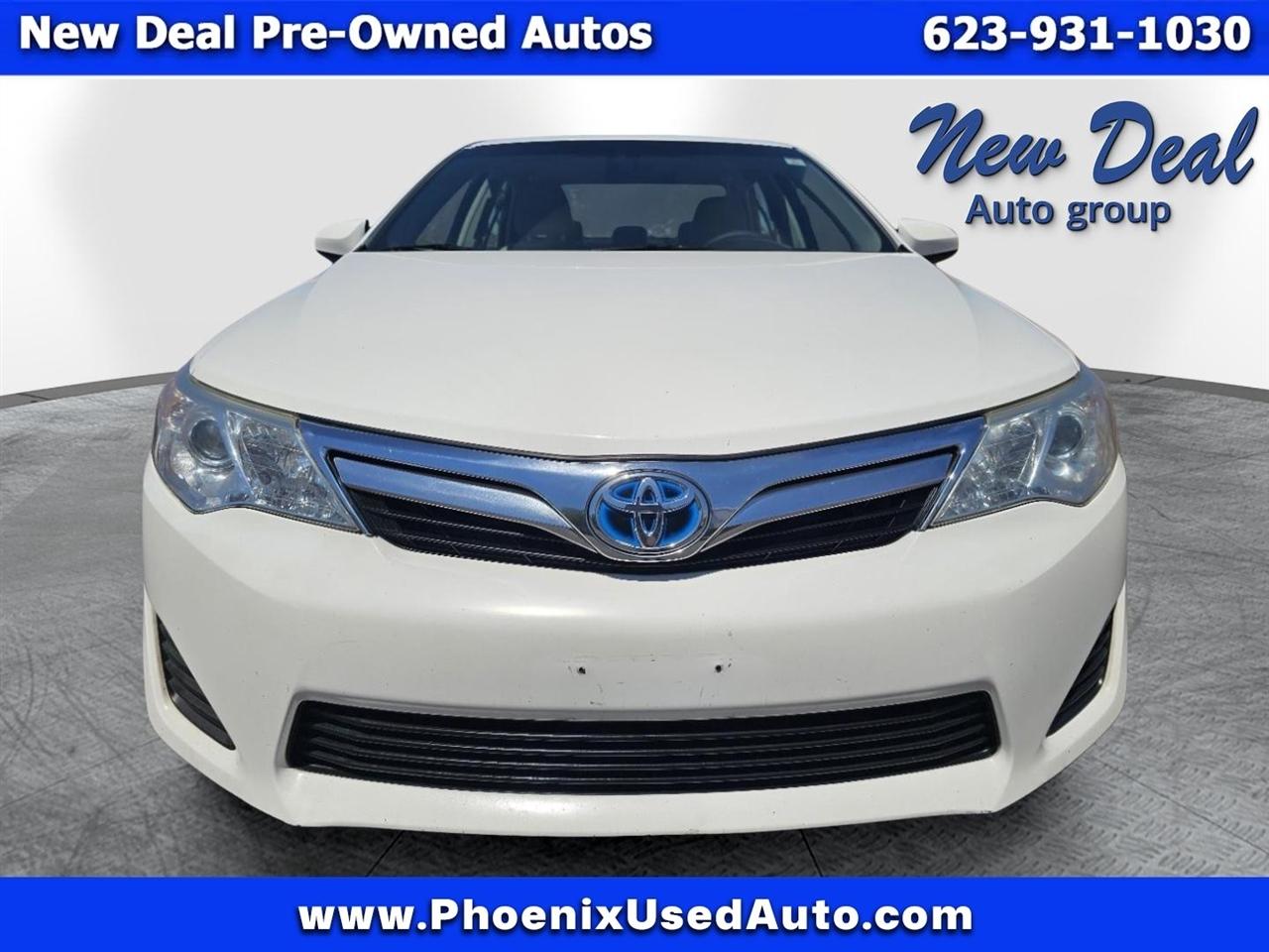Toyota Camry Hybrid XLE 2013