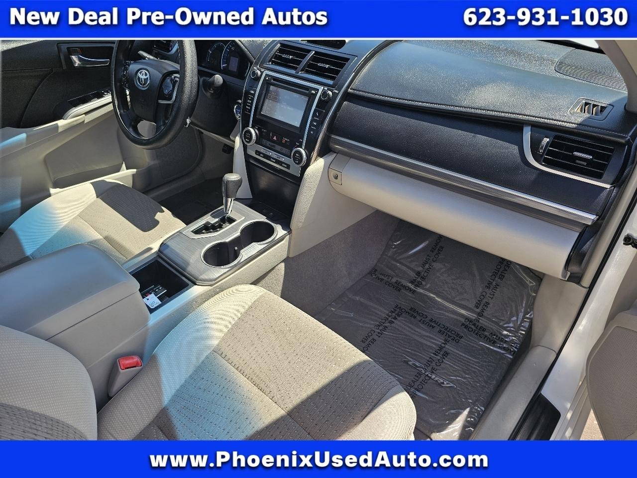 Toyota Camry Hybrid XLE 2013