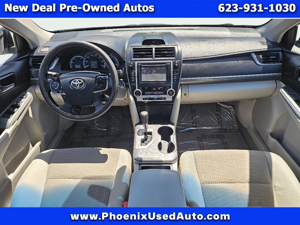 Toyota Camry Hybrid XLE 2013