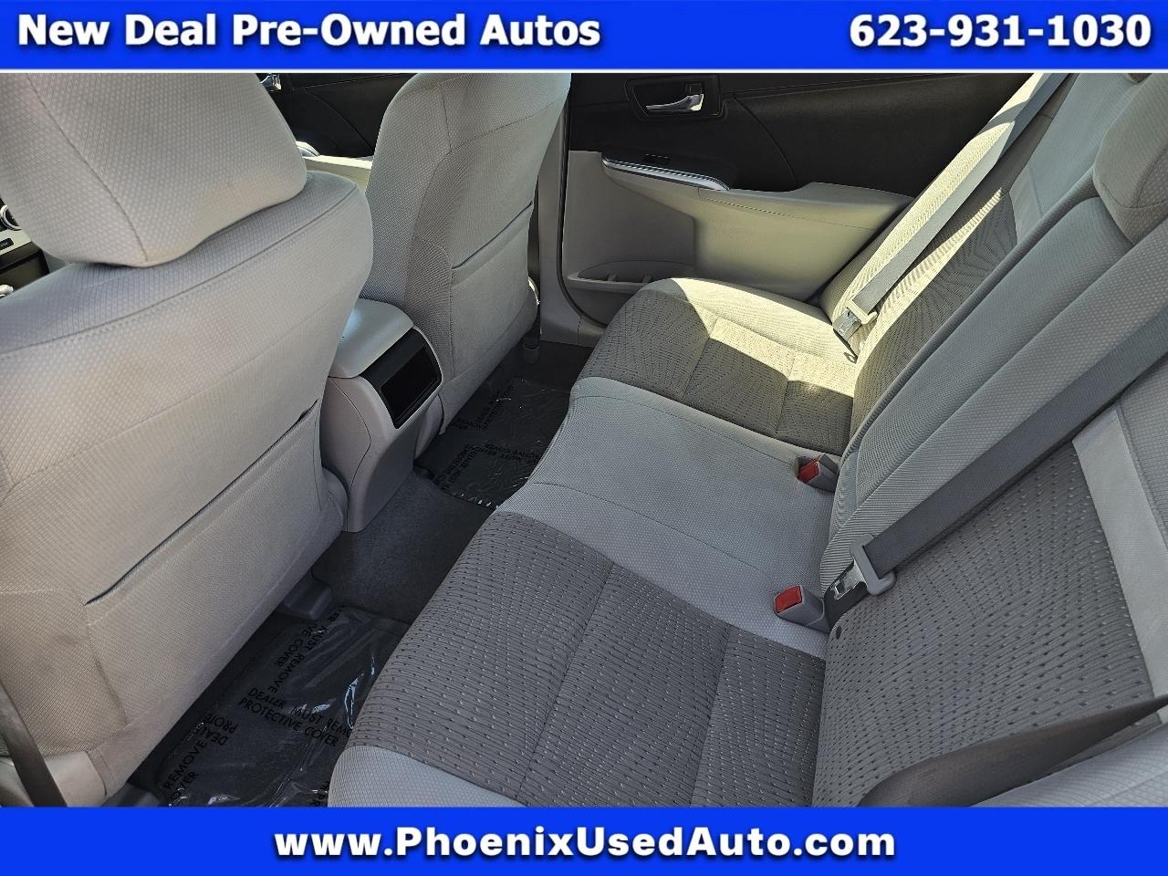 Toyota Camry Hybrid XLE 2013