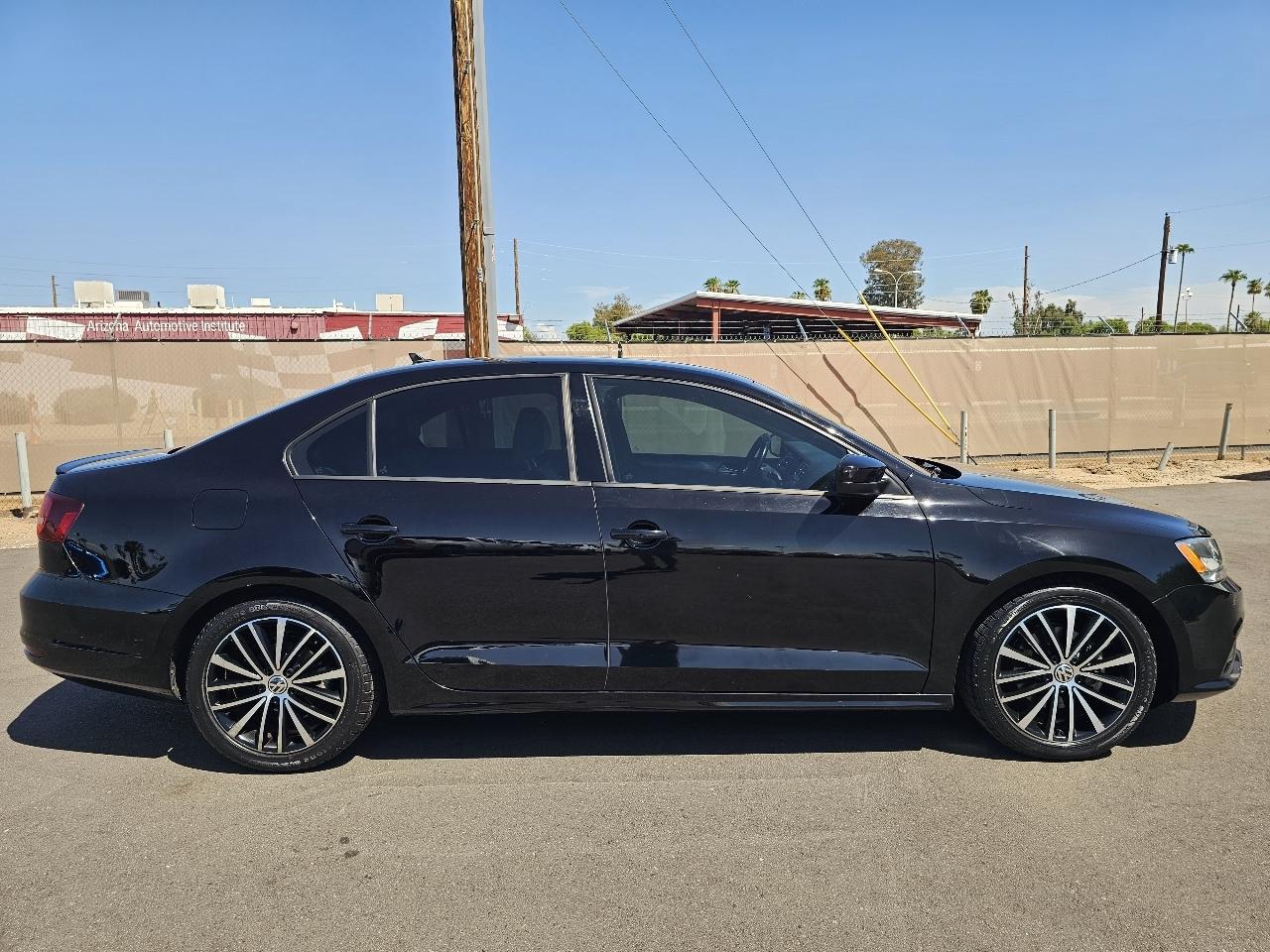 Volkswagen Jetta SE 5M 2016