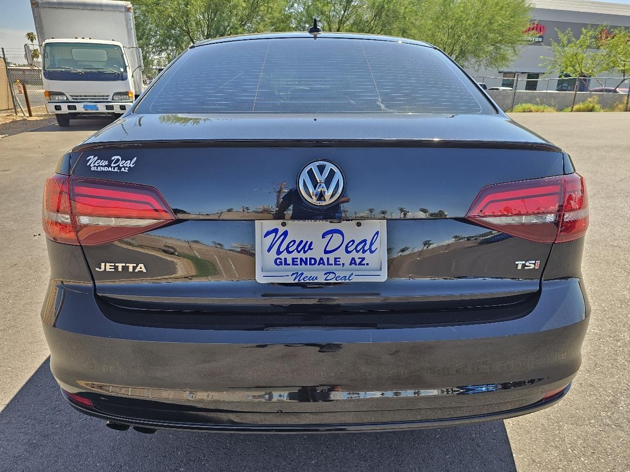 Volkswagen Jetta SE 5M 2016