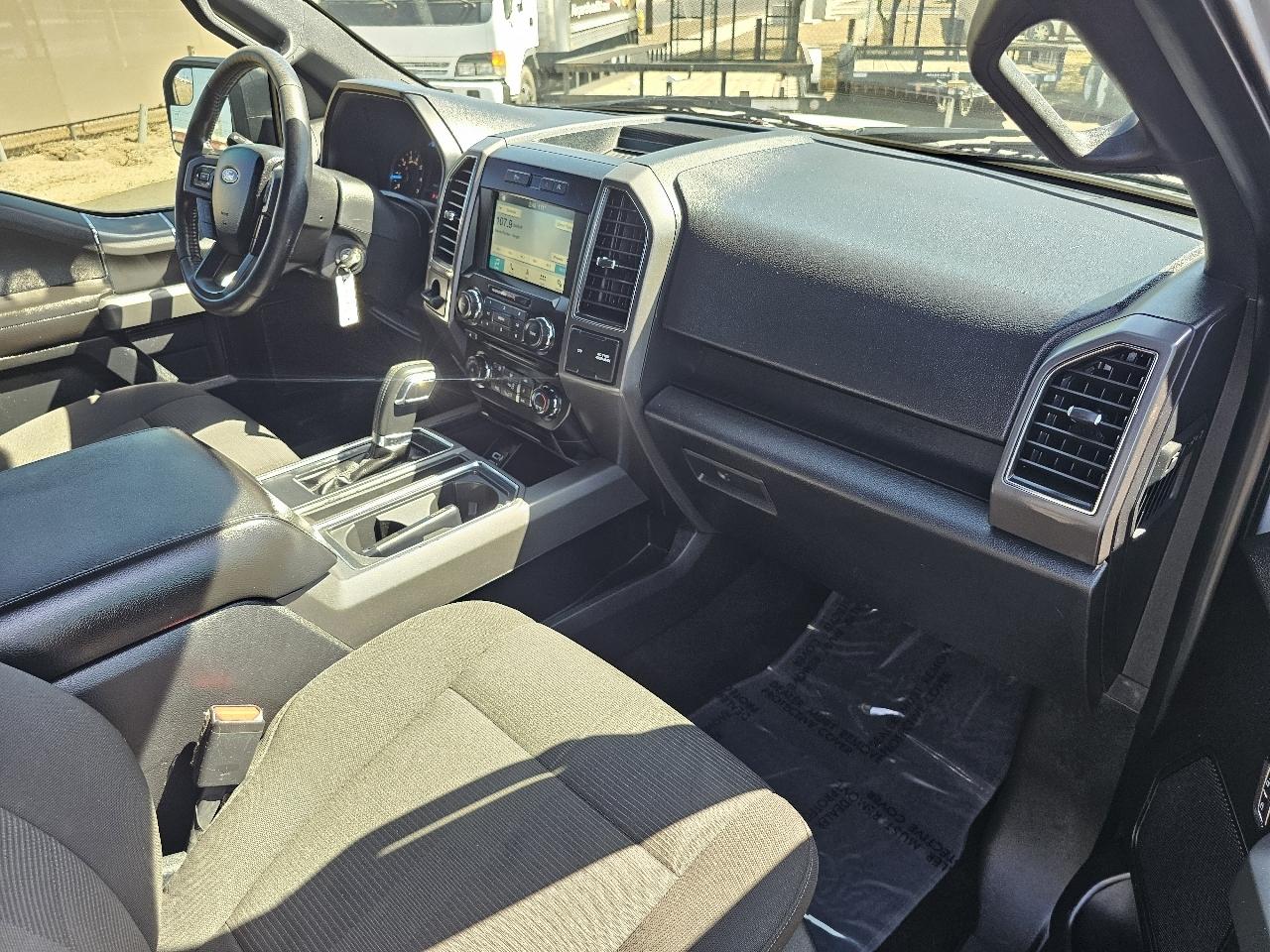 Ford F-150 XLT SuperCrew 2WD 2017