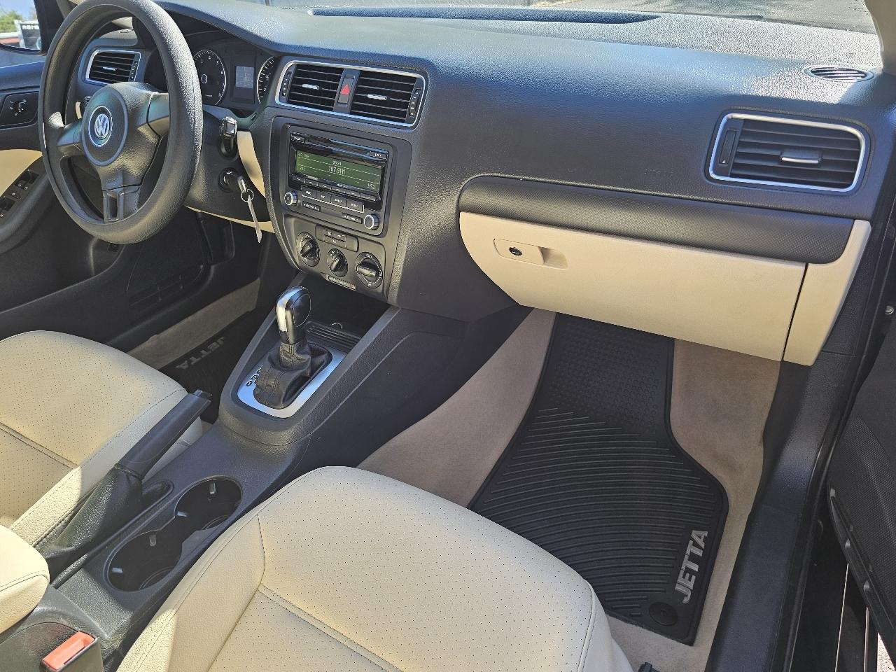Volkswagen Jetta SE 2014