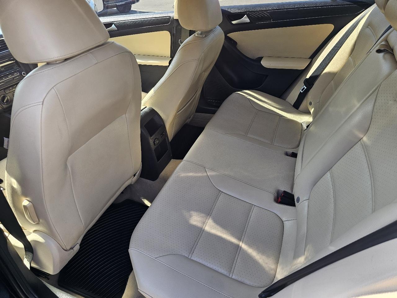 Volkswagen Jetta SE 2014
