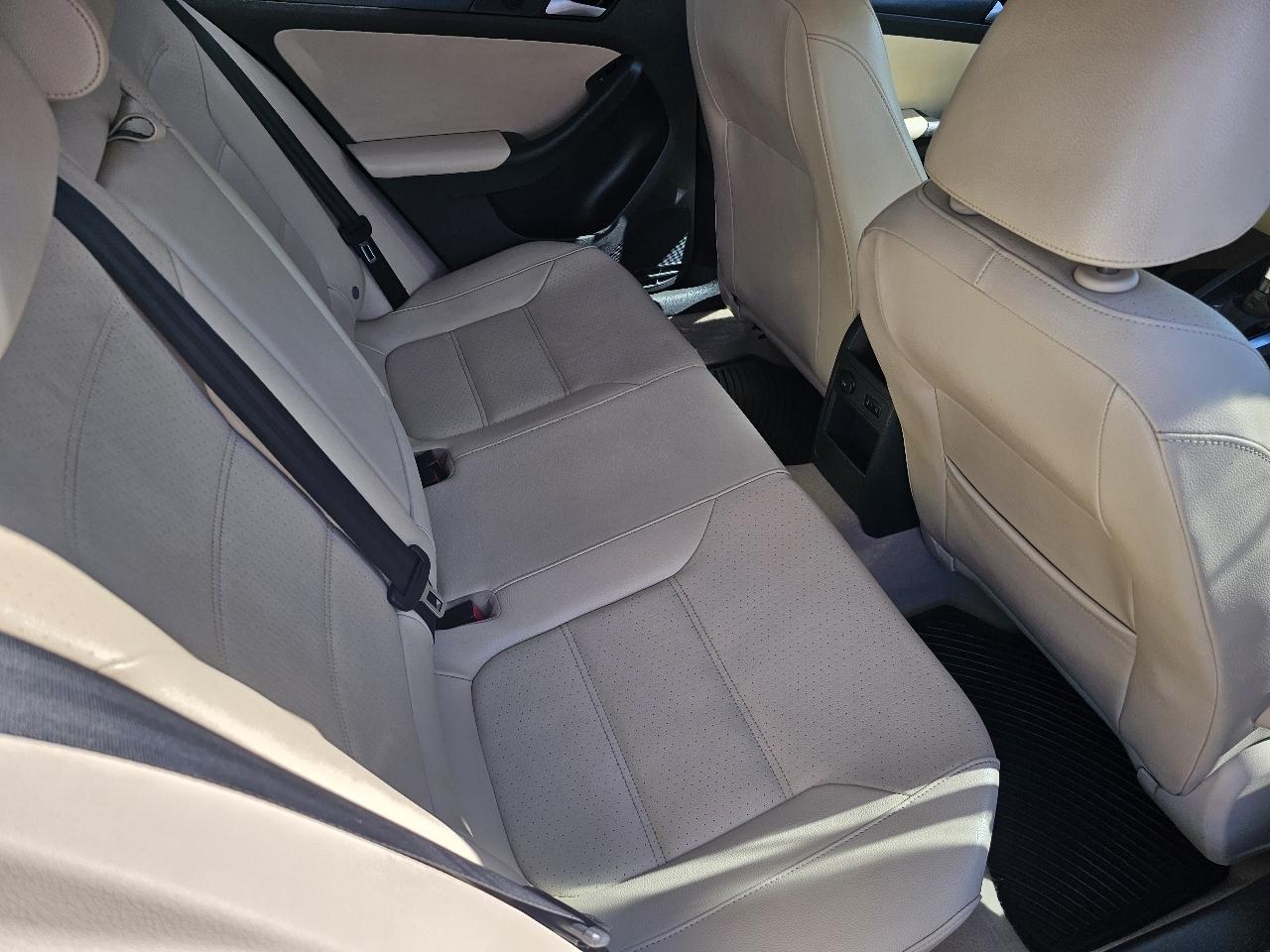 Volkswagen Jetta SE 2014