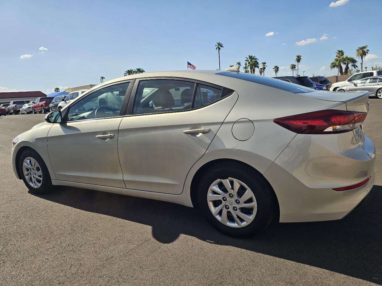 Hyundai Elantra SE 6AT 2017