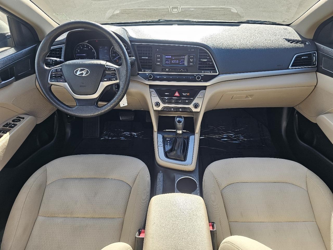 Hyundai Elantra SE 6AT 2017