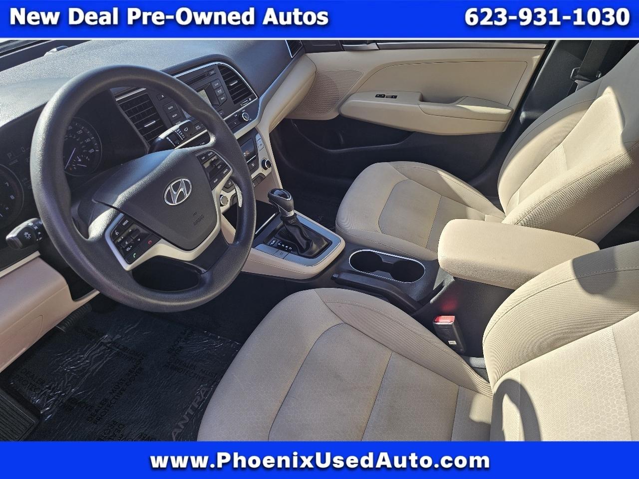 Hyundai Elantra SE 6AT 2017