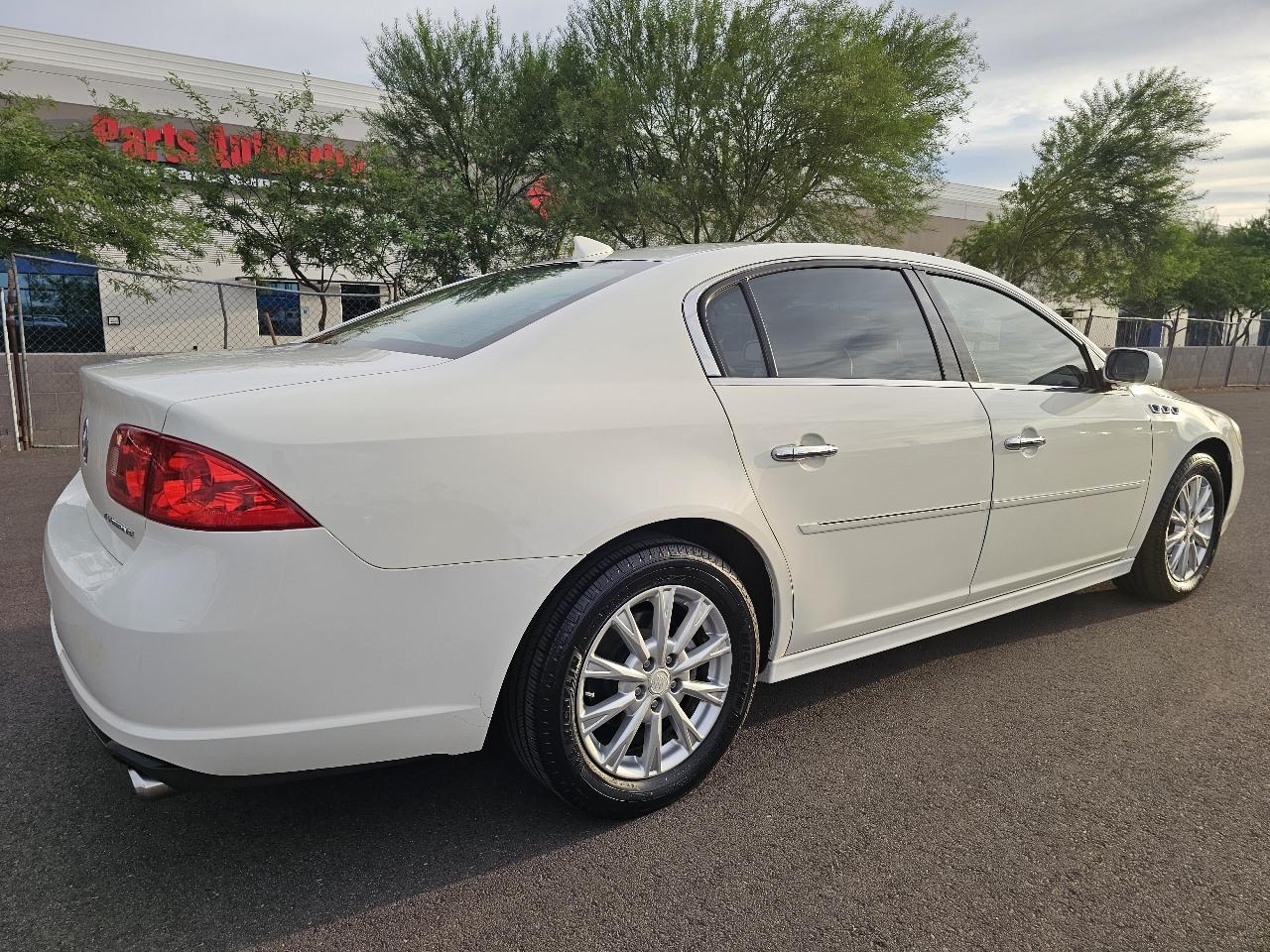 Buick Lucerne CX 2011