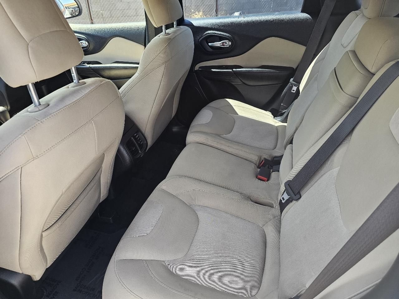 Jeep Cherokee Sport FWD 2016