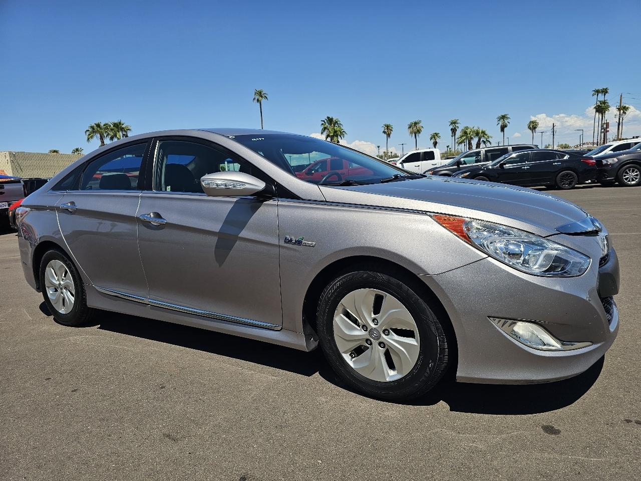 Hyundai Sonata Hybrid Sedan 2013