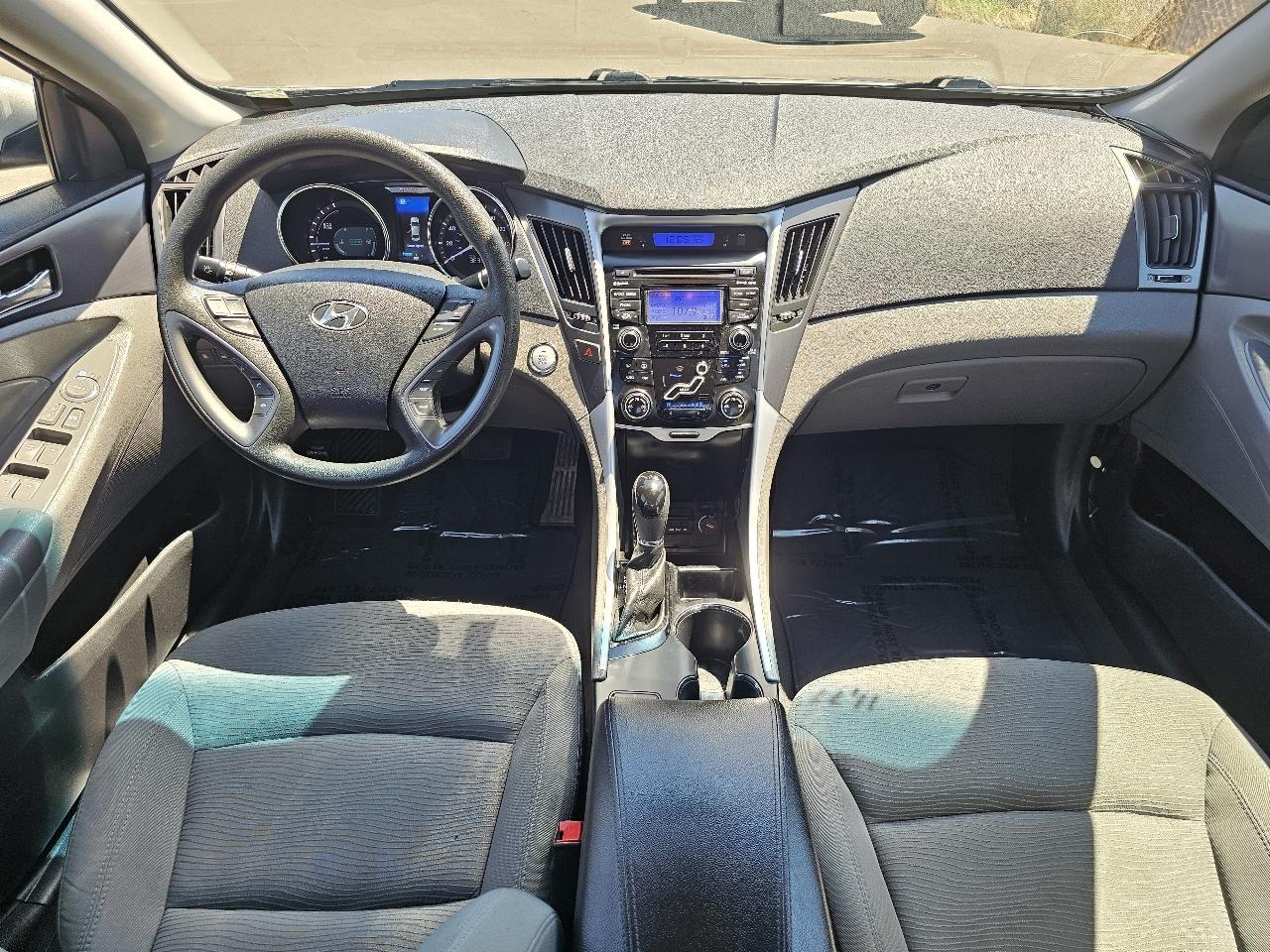 Hyundai Sonata Hybrid Sedan 2013