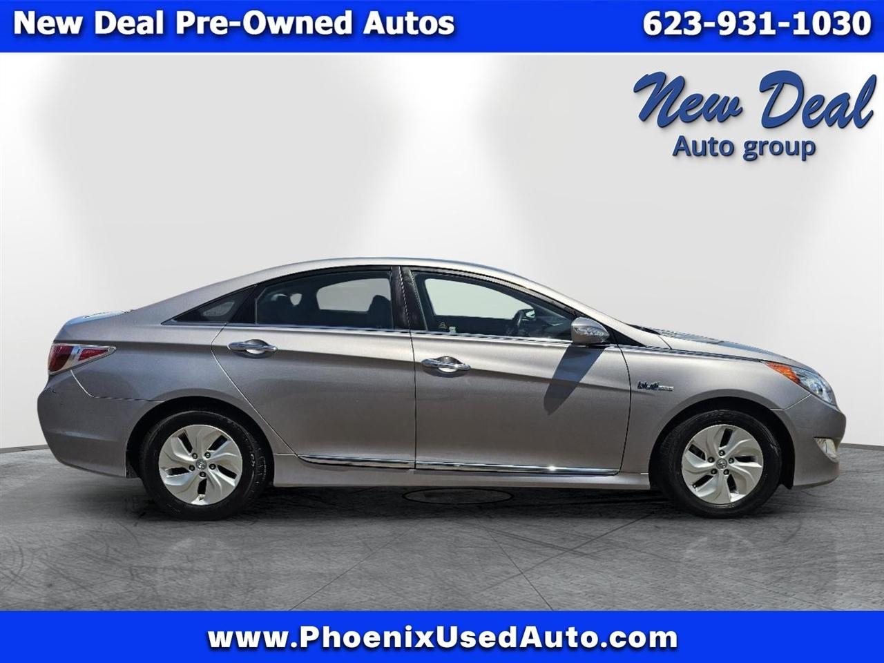 Hyundai Sonata Hybrid Sedan 2013