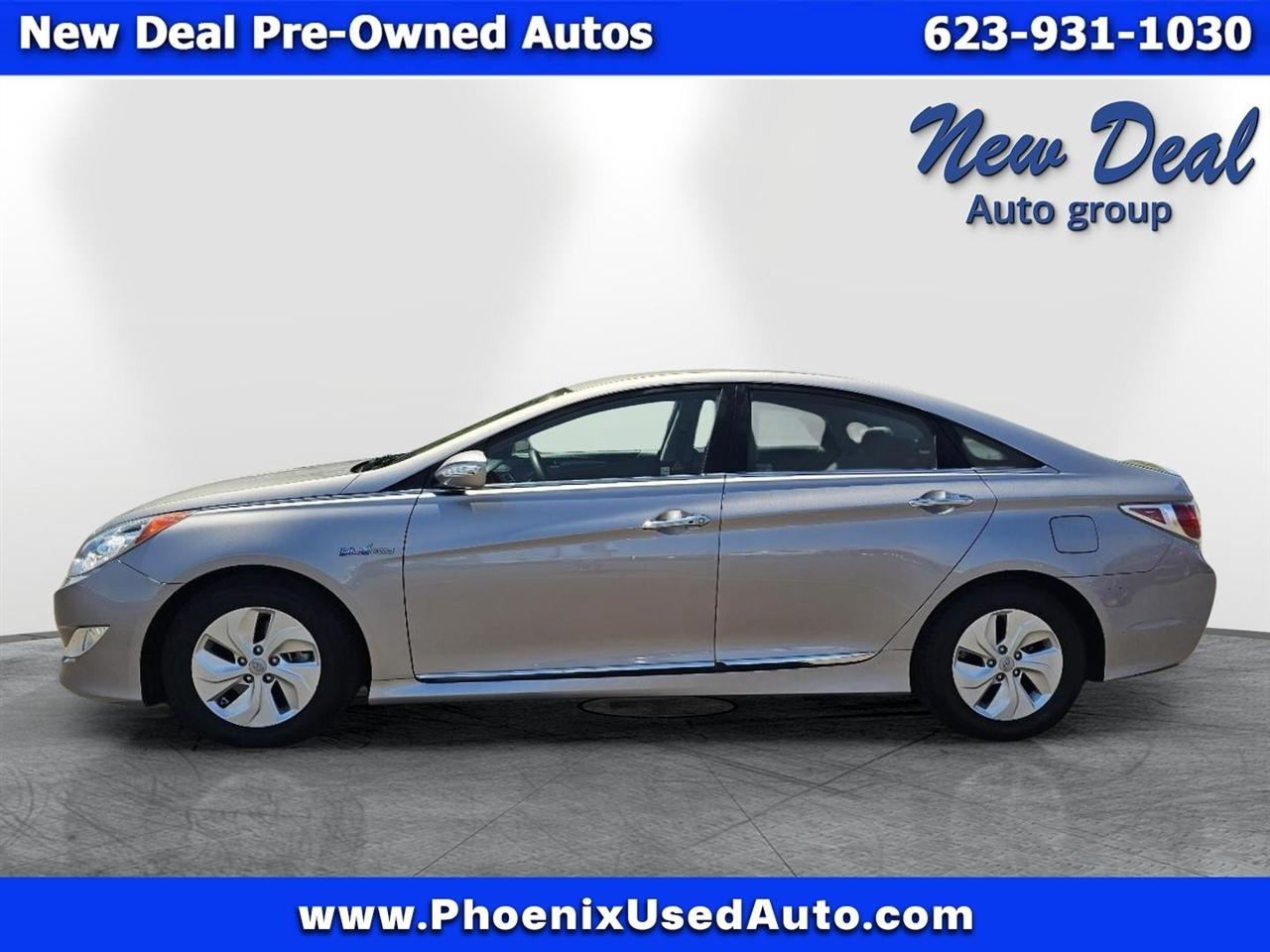 Hyundai Sonata Hybrid Sedan 2013