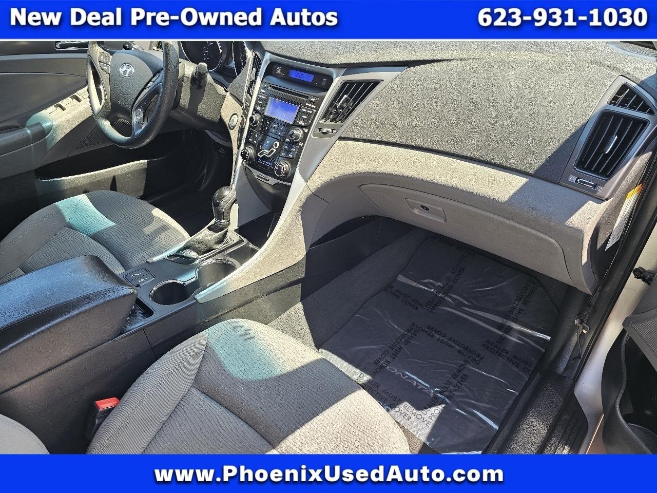 Hyundai Sonata Hybrid Sedan 2013