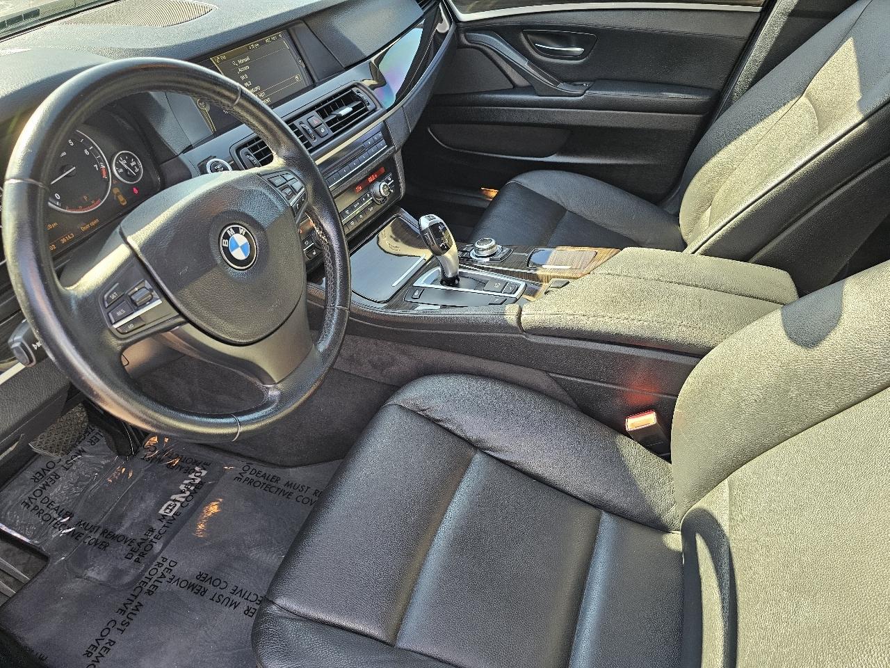BMW 5-Series 528i 2011