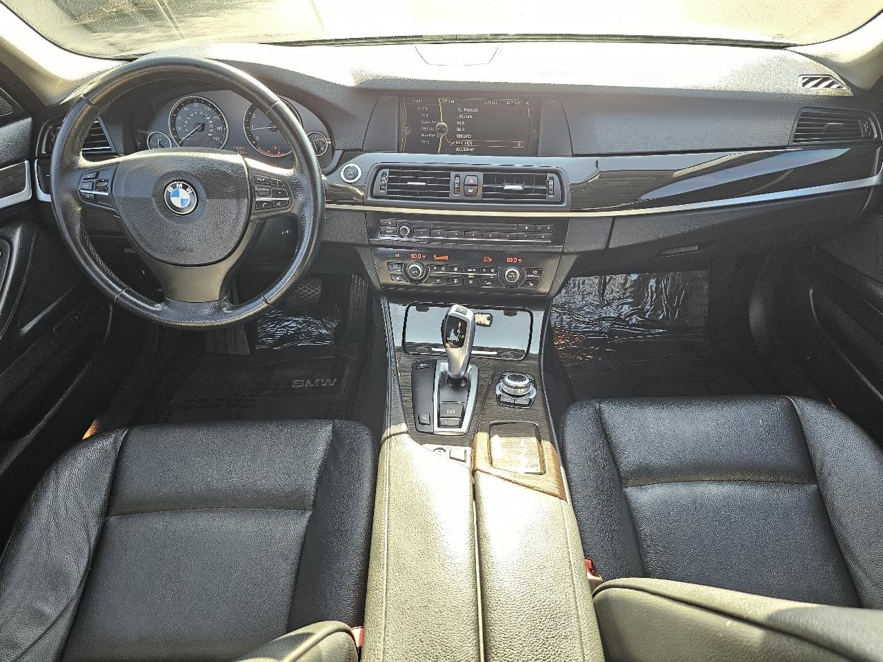 BMW 5-Series 528i 2011