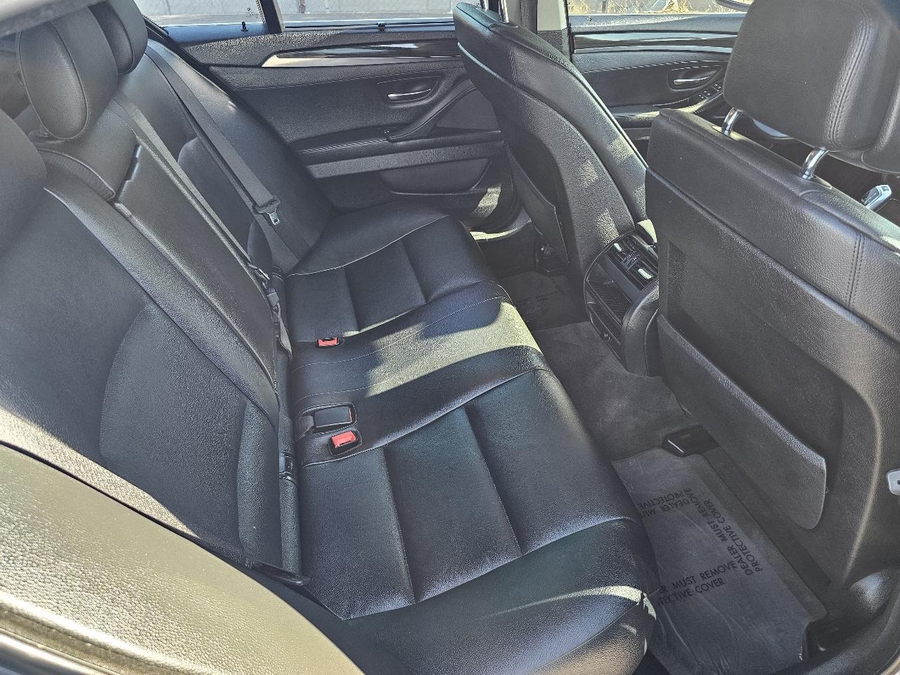 BMW 5-Series 528i 2011