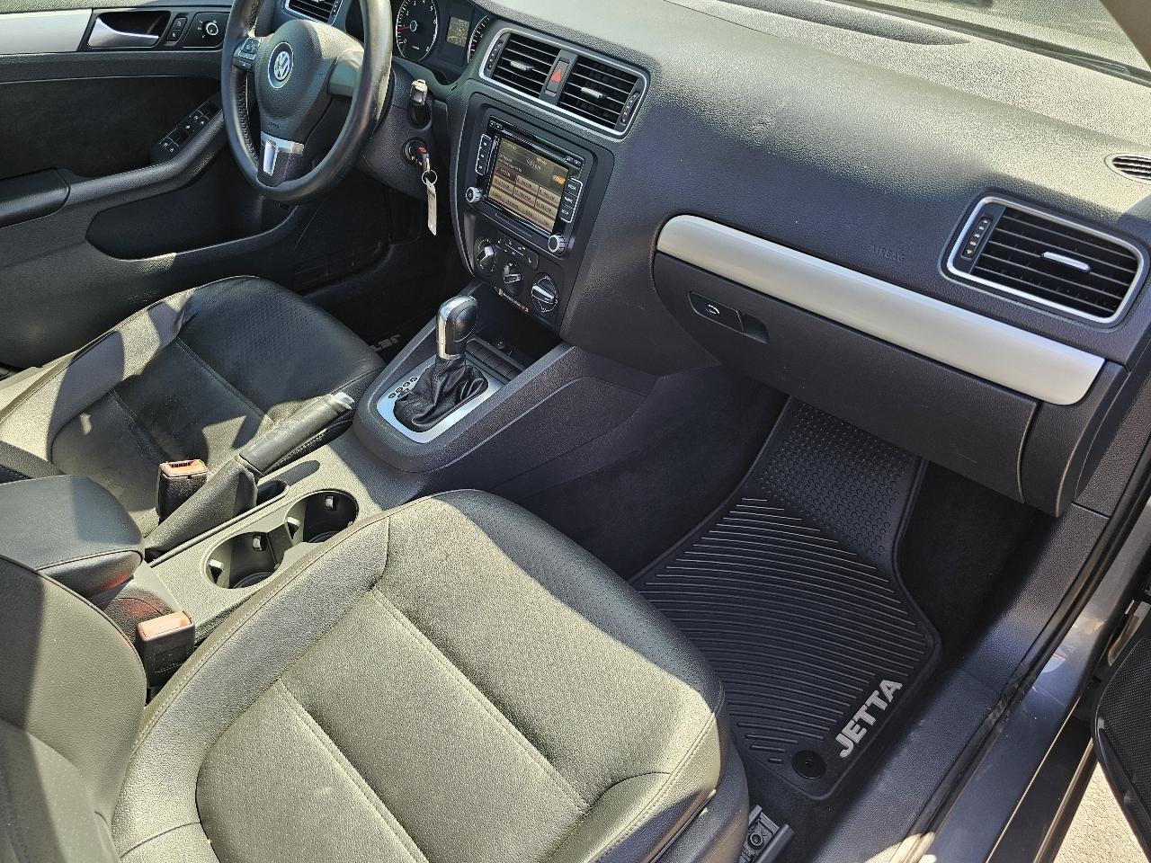 Volkswagen Jetta SE 2013