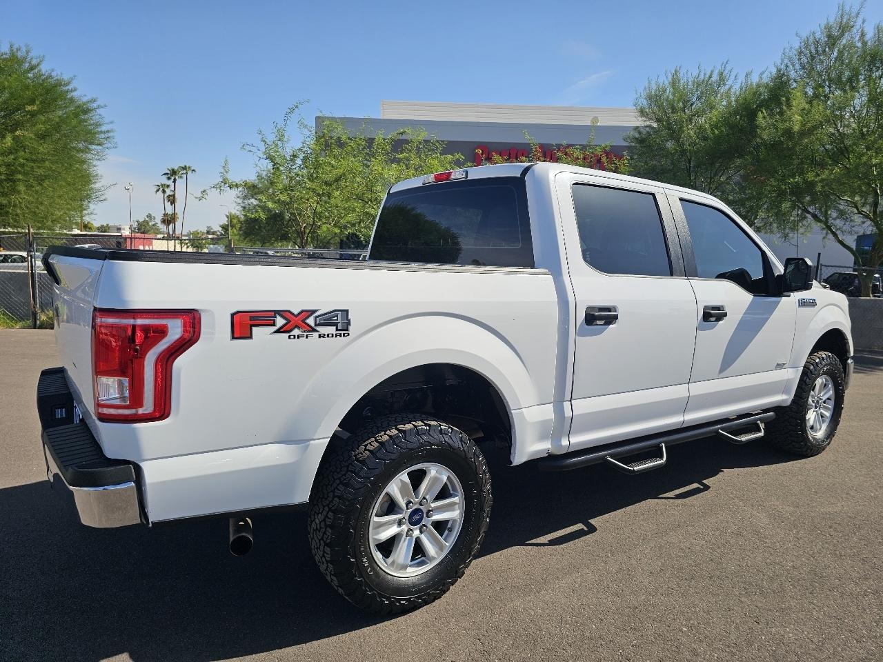 Ford F-150 XL SuperCrew 4WD 2015